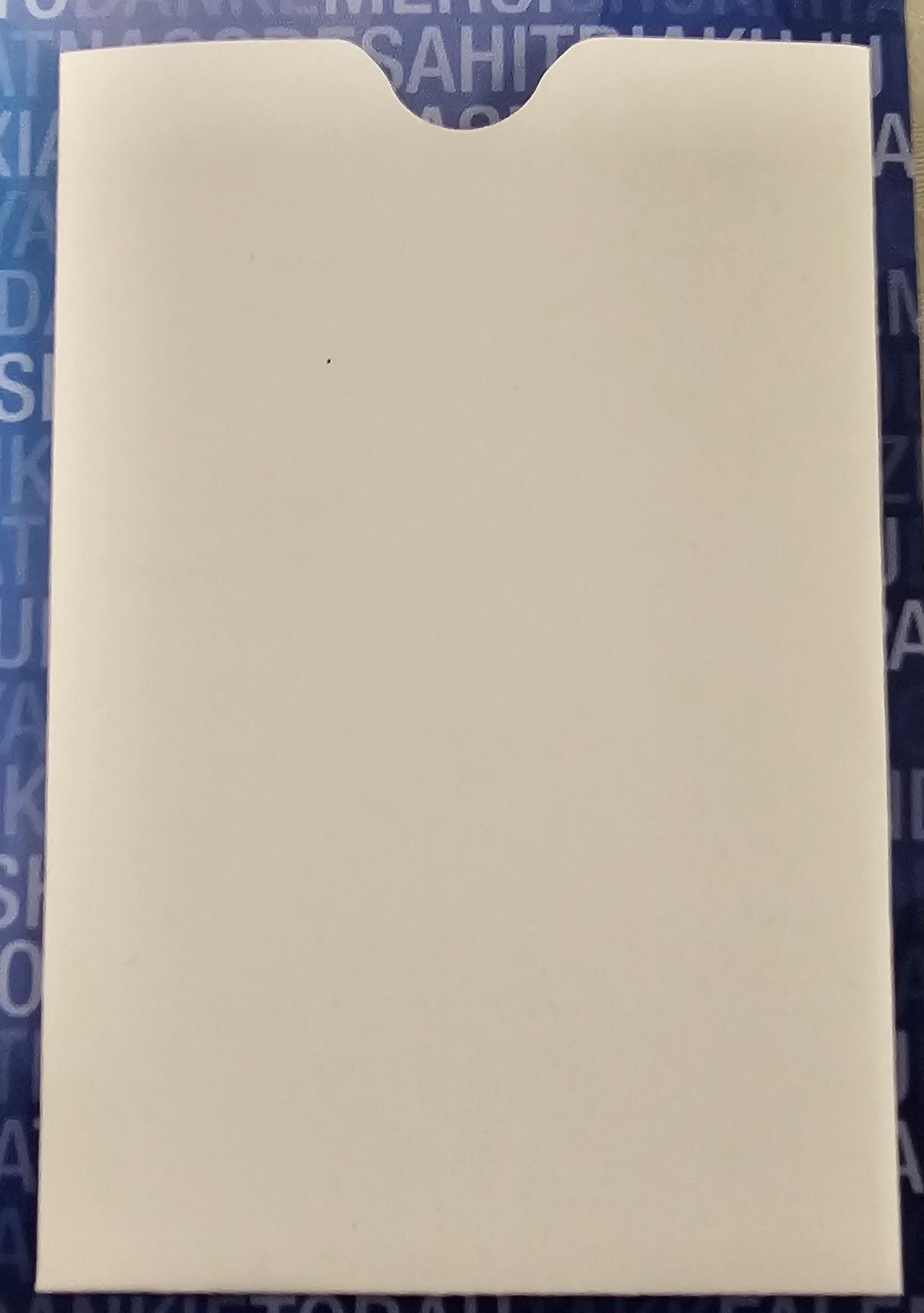 En-blank white envelopes